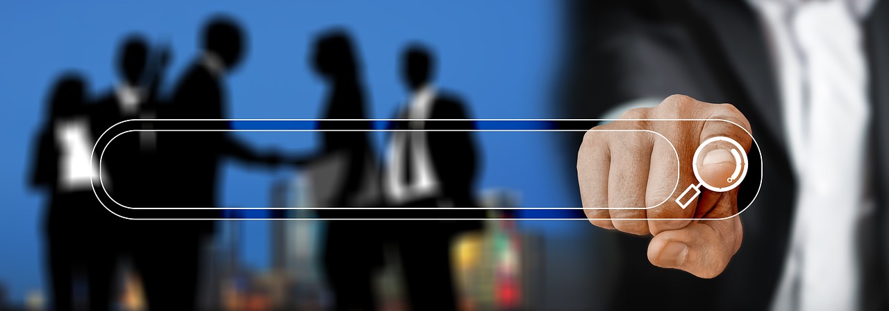 如何在游戏中报告技术支持使用者?