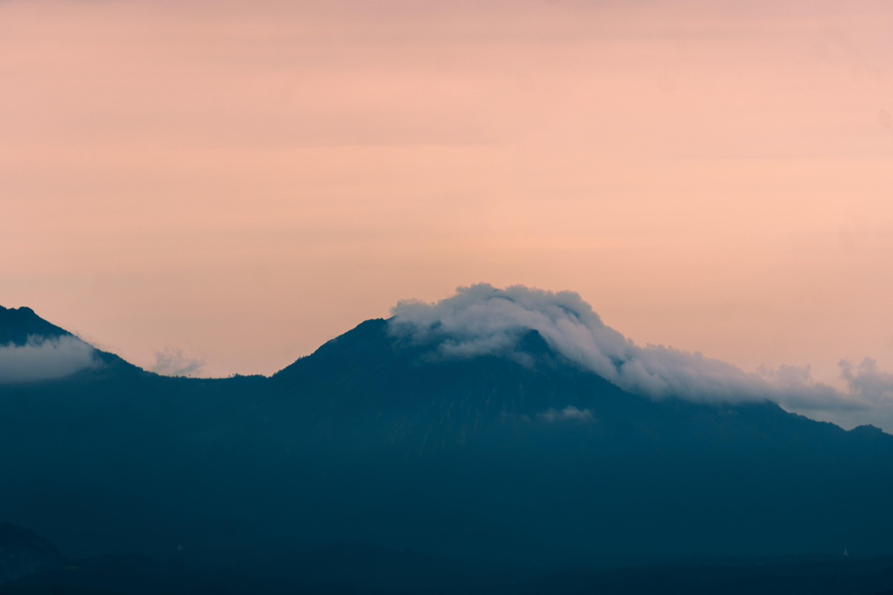 咸鱼实名账号:实名账号能不能把网络上流传的迷信思想扼杀在摇篮里?