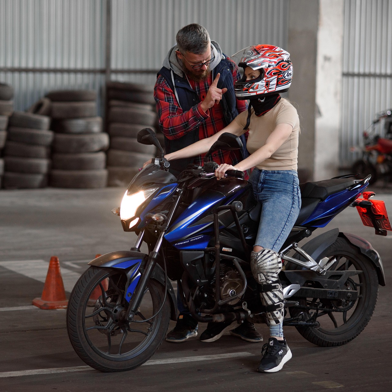 分享通信实名账号：维汉友谊桥详情下载教程app