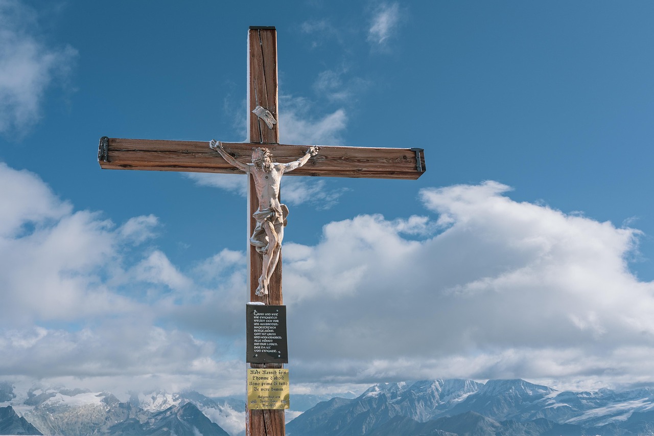 欧盟方盒万宝路葡萄爆珠:浙江园区注册代理